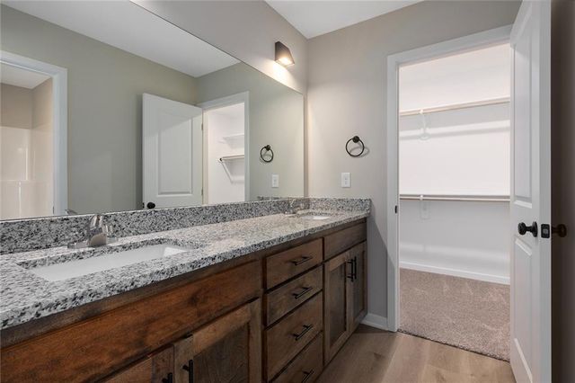132 SE Nelson Drive, Blue Springs, MO 64014