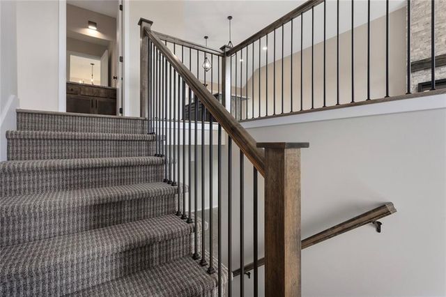 132 SE Nelson Drive, Blue Springs, MO 64014