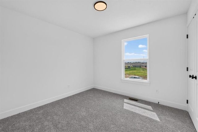 132 SE Nelson Drive, Blue Springs, MO 64014