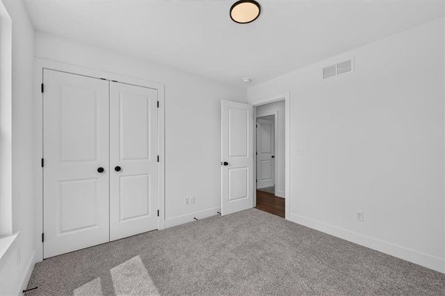 132 SE Nelson Drive, Blue Springs, MO 64014