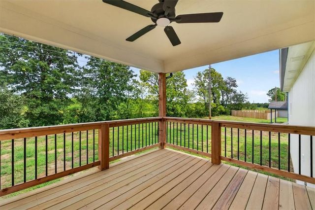 132 SE Nelson Drive, Blue Springs, MO 64014