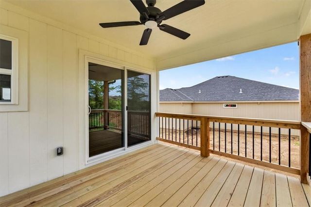 132 SE Nelson Drive, Blue Springs, MO 64014