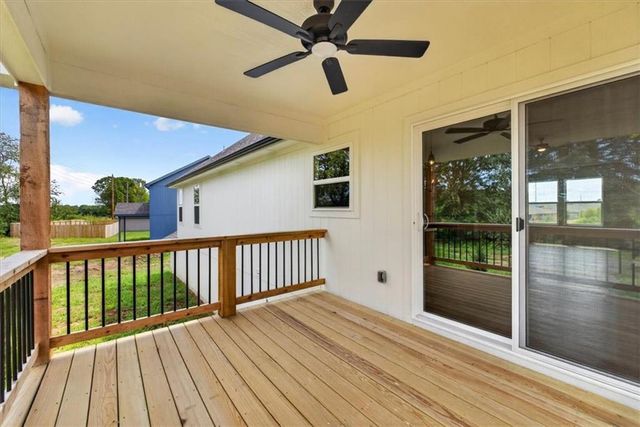 132 SE Nelson Drive, Blue Springs, MO 64014