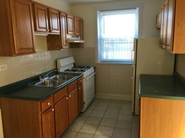 3725 W eastwood Avenue 2, Chicago, IL 60625
