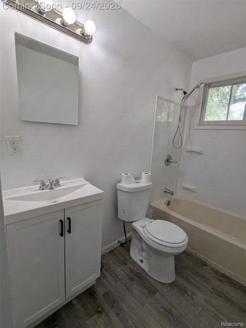 14387 Auburn Street, Detroit, MI 48223