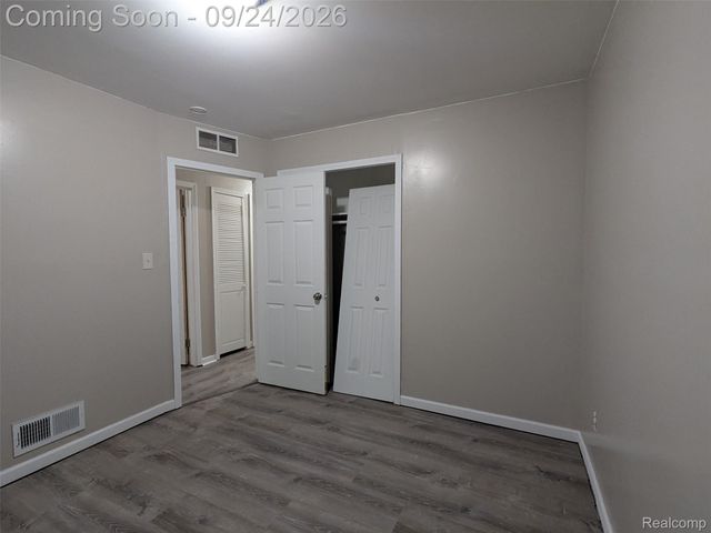 14387 Auburn Street, Detroit, MI 48223