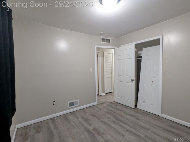 14387 Auburn Street, Detroit, MI 48223