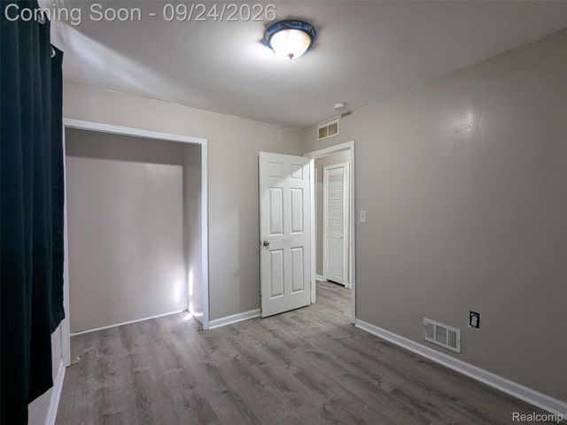 14387 Auburn Street, Detroit, MI 48223