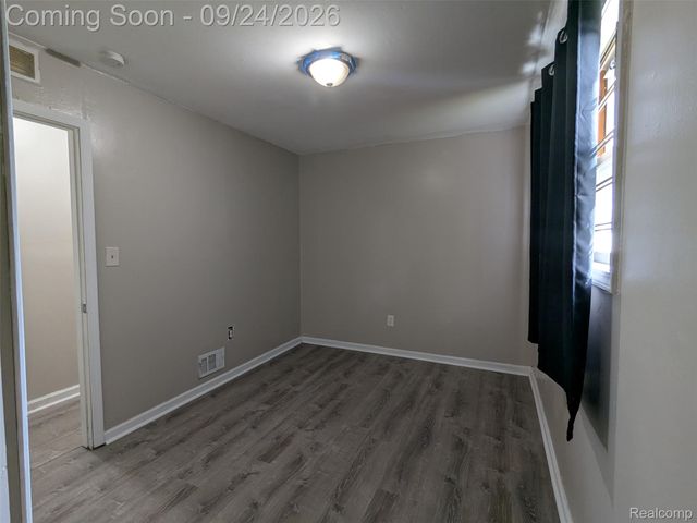 14387 Auburn Street, Detroit, MI 48223