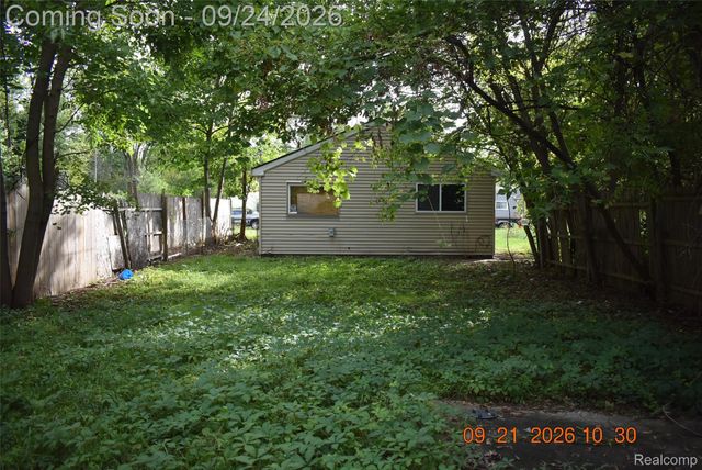 14387 Auburn Street, Detroit, MI 48223