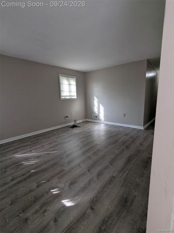 14387 Auburn Street, Detroit, MI 48223