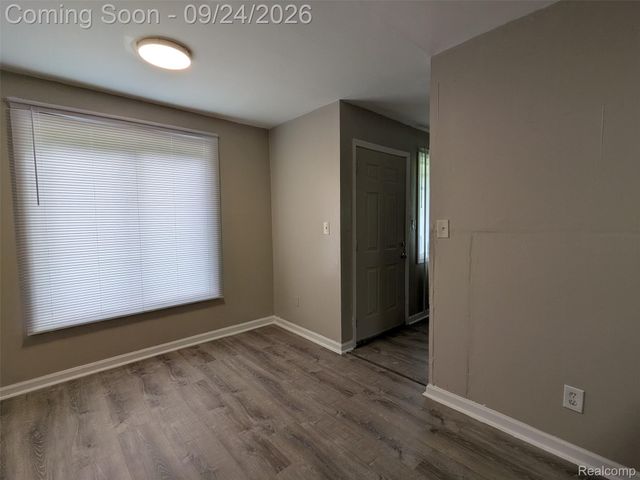 14387 Auburn Street, Detroit, MI 48223