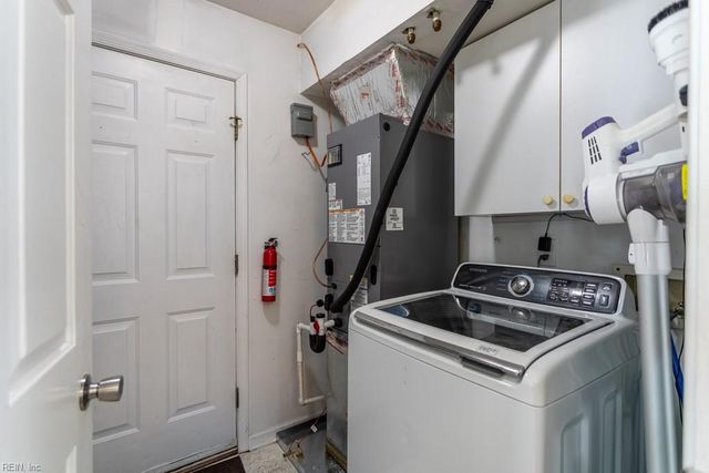 470 Wrenn CIR, Newport News, VA 23608