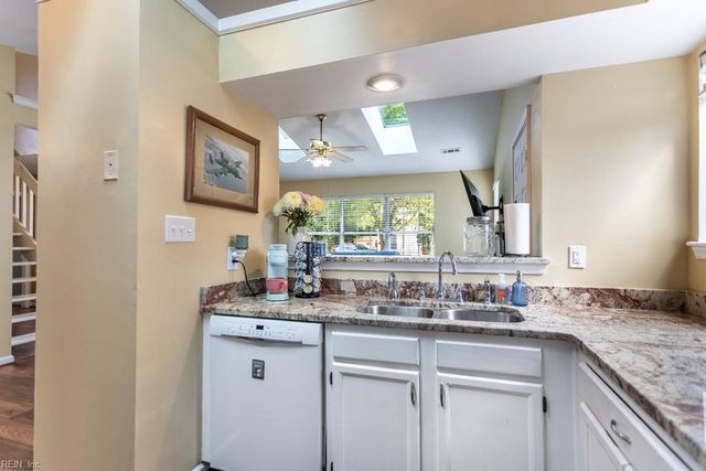 470 Wrenn CIR, Newport News, VA 23608