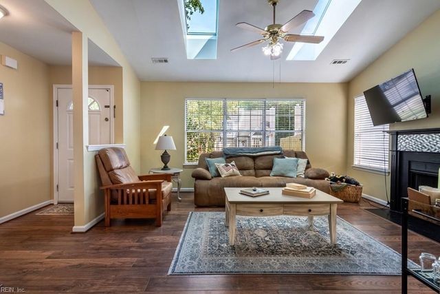 470 Wrenn CIR, Newport News, VA 23608