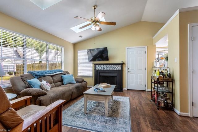 470 Wrenn CIR, Newport News, VA 23608