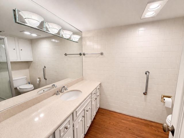 5050 Ambassador Way 111, Houston, TX 77056