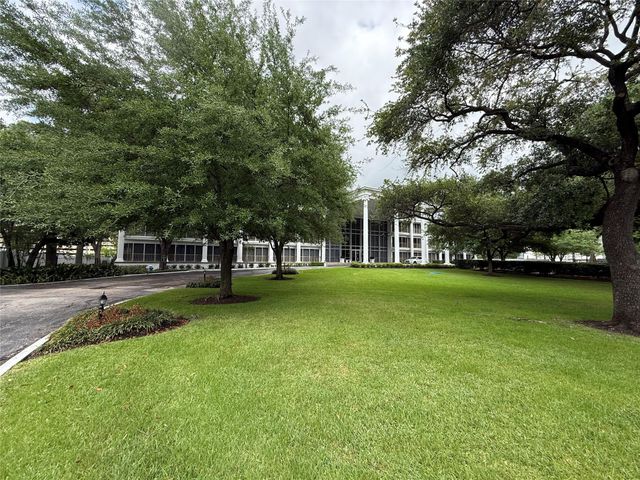 5050 Ambassador Way 111, Houston, TX 77056