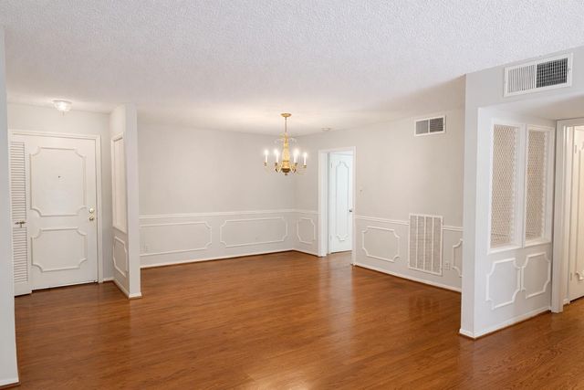 5050 Ambassador Way 111, Houston, TX 77056