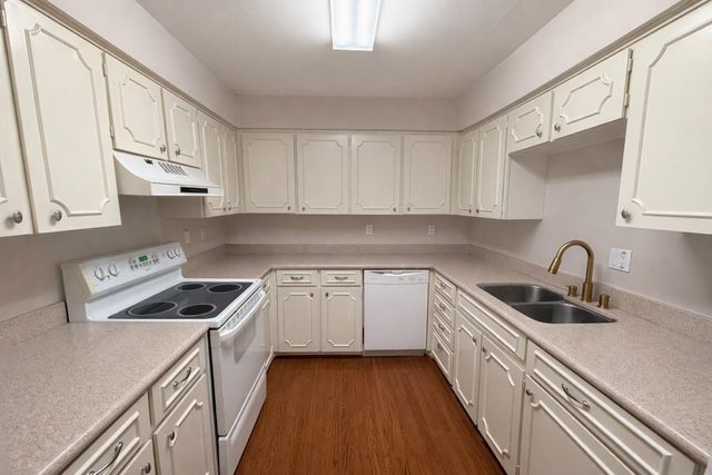 5050 Ambassador Way 111, Houston, TX 77056