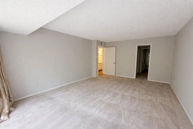 5050 Ambassador Way 111, Houston, TX 77056