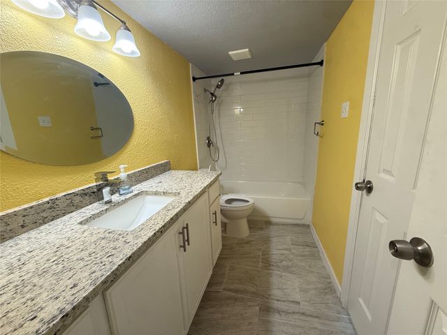 3240 Lombardy Lane 108, Dallas, TX 75220