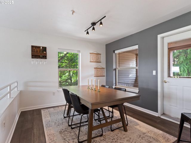 12130 Ne FREMONT St 4, Portland, OR 97220