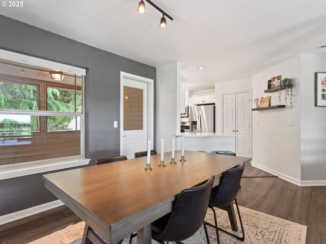 12130 Ne FREMONT St 4, Portland, OR 97220