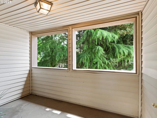 12130 Ne FREMONT St 4, Portland, OR 97220