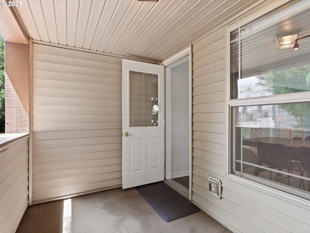 12130 Ne FREMONT St 4, Portland, OR 97220