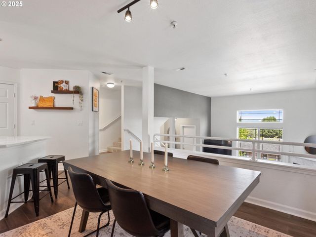 12130 Ne FREMONT St 4, Portland, OR 97220