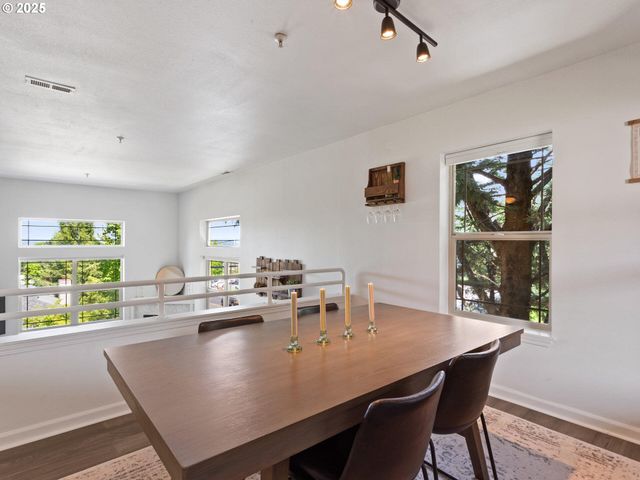 12130 Ne FREMONT St 4, Portland, OR 97220