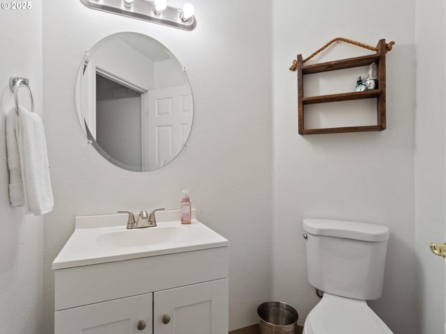 12130 Ne FREMONT St 4, Portland, OR 97220