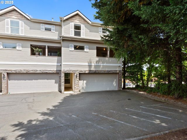 12130 Ne FREMONT St 4, Portland, OR 97220