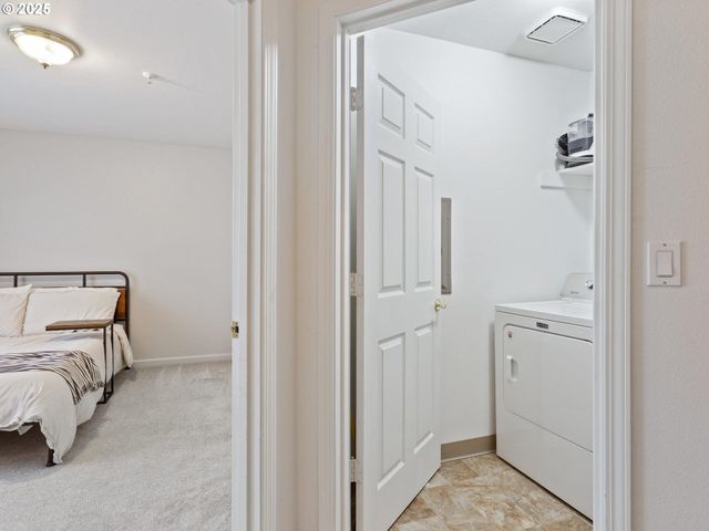 12130 Ne FREMONT St 4, Portland, OR 97220