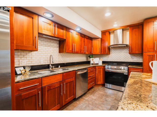 3812 Ne 134TH Ave, Portland, OR 97230