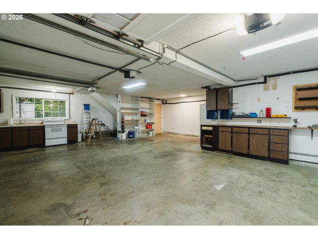 3812 Ne 134TH Ave, Portland, OR 97230