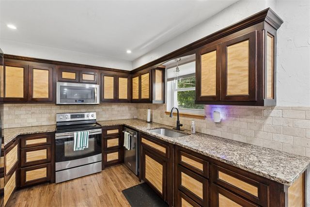 6904 Saint Mary's Place, Oklahoma City, OK 73132