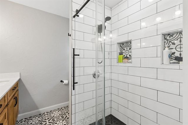 6904 Saint Mary's Place, Oklahoma City, OK 73132