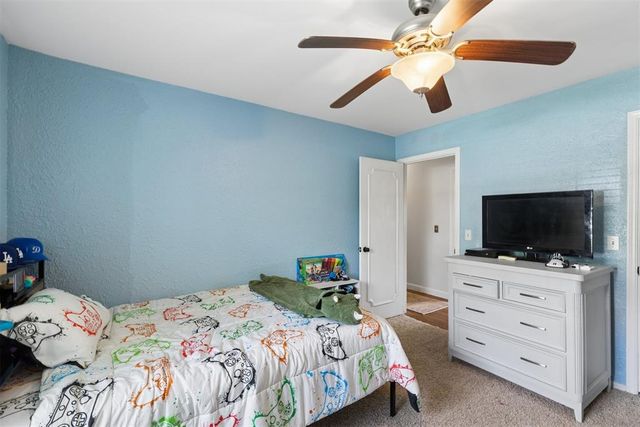 6904 Saint Mary's Place, Oklahoma City, OK 73132