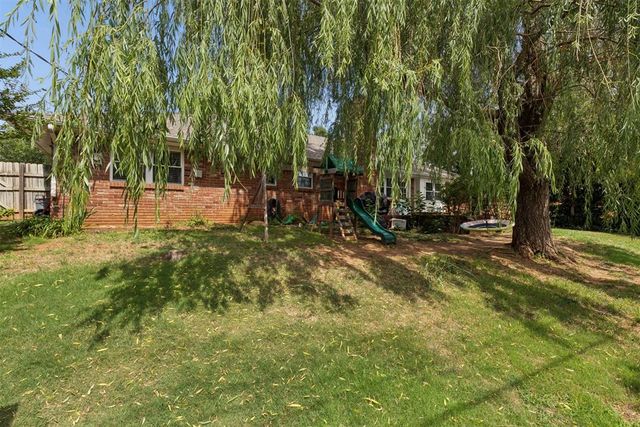 6904 Saint Mary's Place, Oklahoma City, OK 73132