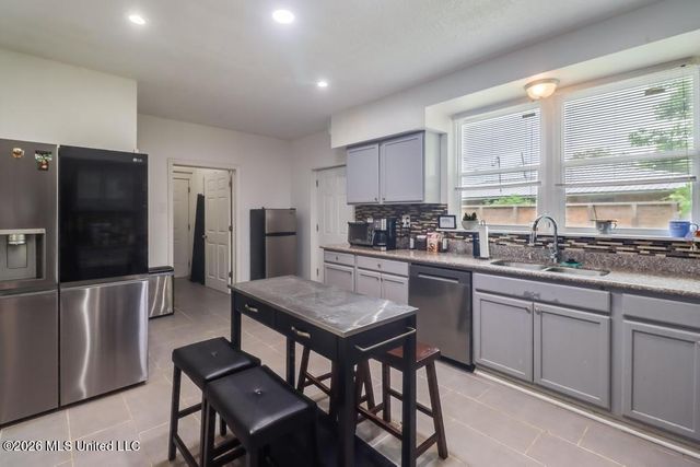 808 Courthouse Road, Gulfport, MS 39507
