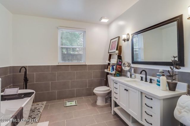 808 Courthouse Road, Gulfport, MS 39507