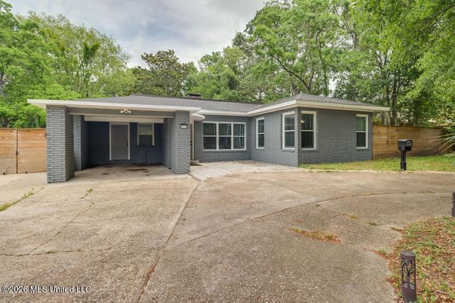 808 Courthouse Road, Gulfport, MS 39507