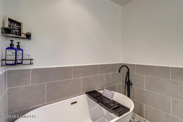 808 Courthouse Road, Gulfport, MS 39507