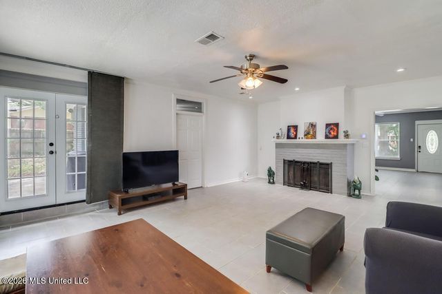 808 Courthouse Road, Gulfport, MS 39507