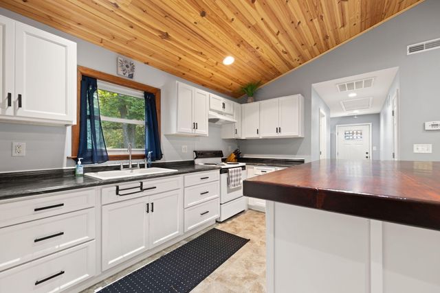 1510 Fins And Feathers Road, Burnside, KY 42519