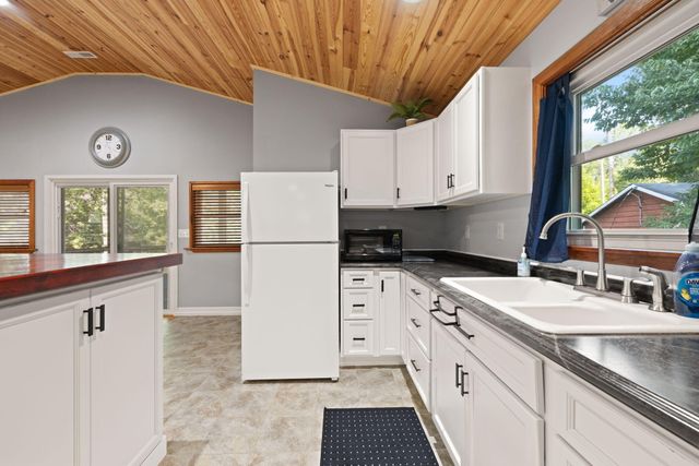1510 Fins And Feathers Road, Burnside, KY 42519