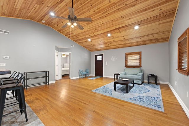 1510 Fins And Feathers Road, Burnside, KY 42519
