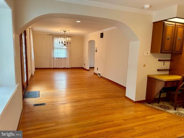 2432 W CHESTER PIKE, Broomall, PA 19008